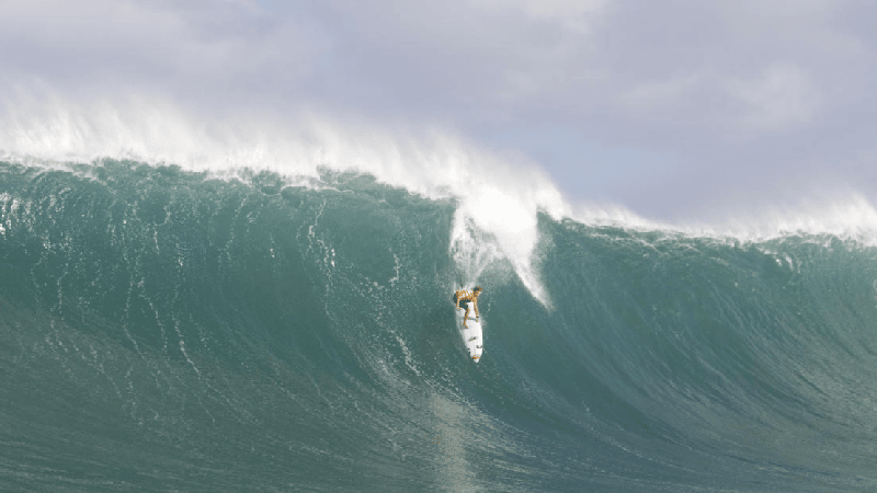 How big do waves have to be for Eddie?