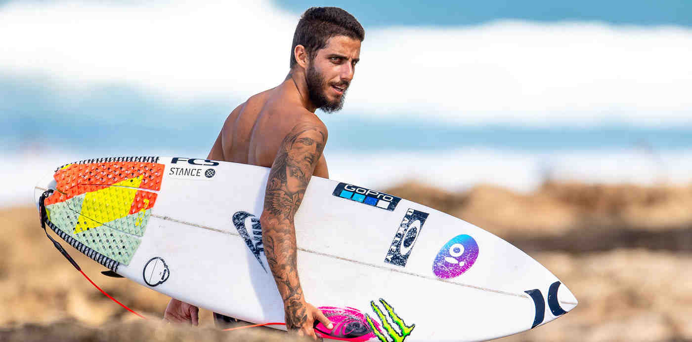 What size boards do pro surfers use?