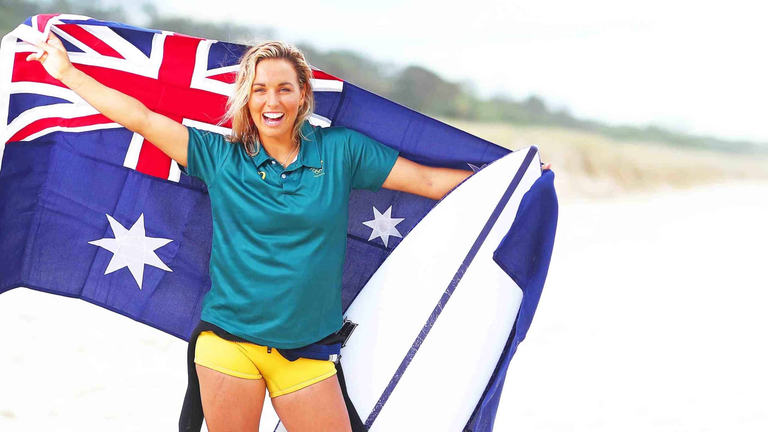 Who is Sally Fitzgibbons coach?
