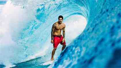 Why did Gabriel Medina withdraw from pipe?