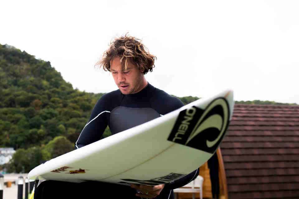 Is surfing good to lose weight?