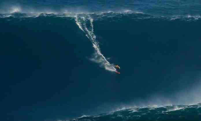 Is there a 100 foot wave?
