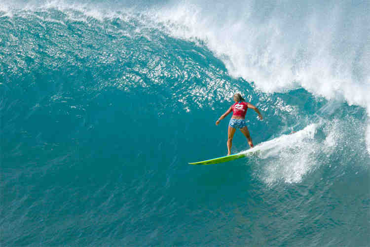 Does Layne Beachley still surf?