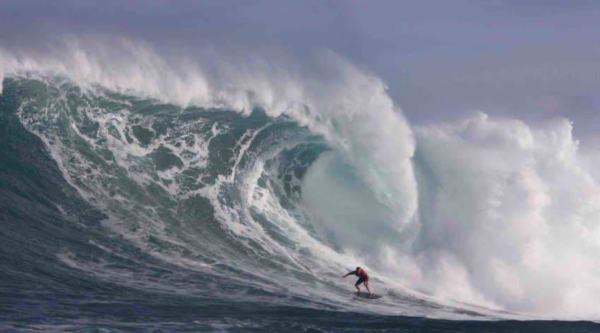 What was the biggest wave ever surfed?