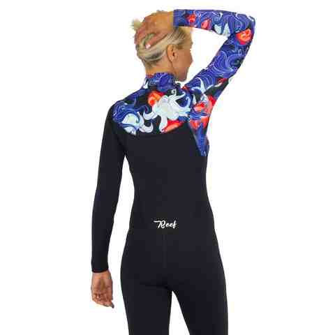 What do you wear under a wetsuit in cold water?